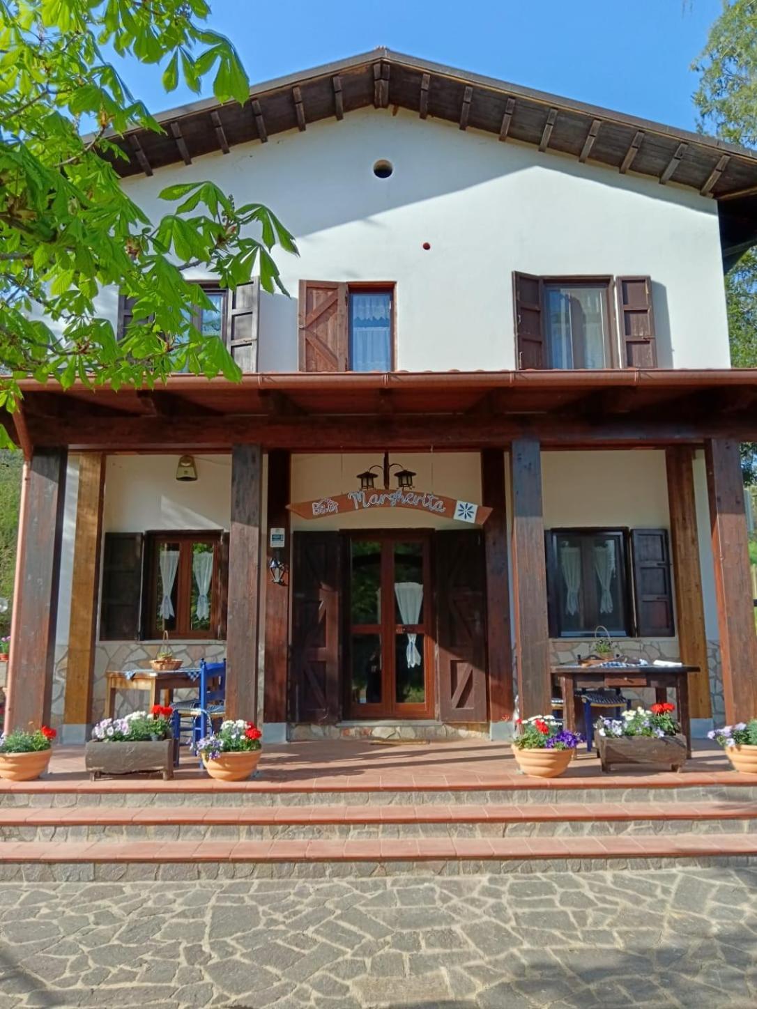 Bed And Breakfast Margherita & Home Restaurant Gerano Exterior photo
